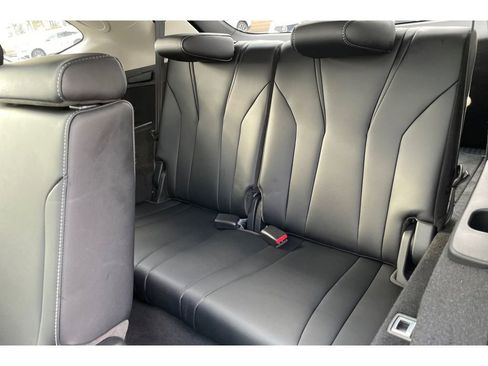 Certified 2025 Acura MDX w/Technology Package image 17