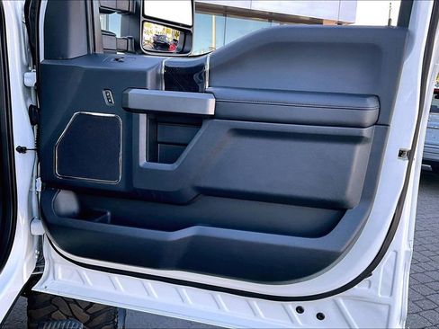 Used 2022 Ford F250 Platinum w/ FX4 Off-Road Package image 28