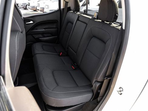 Used 2016 Chevrolet Colorado LT w/ LT Convenience Package image 38