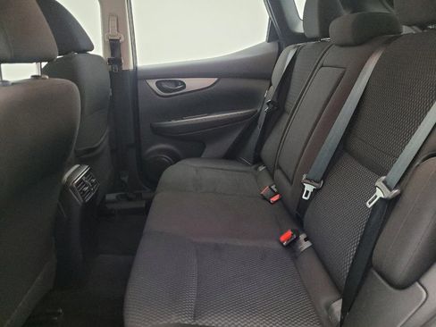 Used 2022 Nissan Rogue Sport S image 18