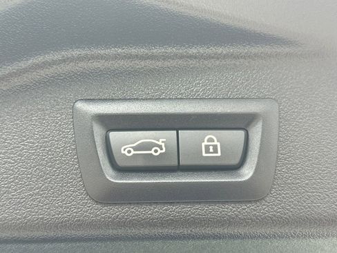 Used 2019 BMW X5 xDrive40i w/ Convenience Package AWD/4WD image 12