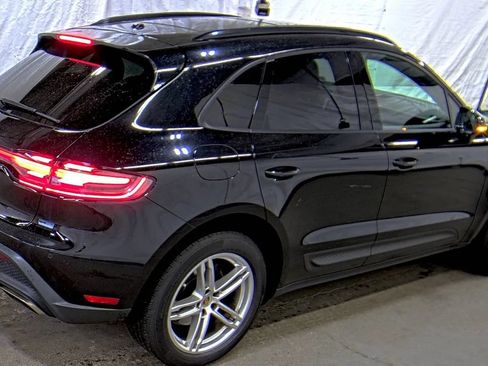 Used 2022 Porsche Macan AWD/4WD image 48
