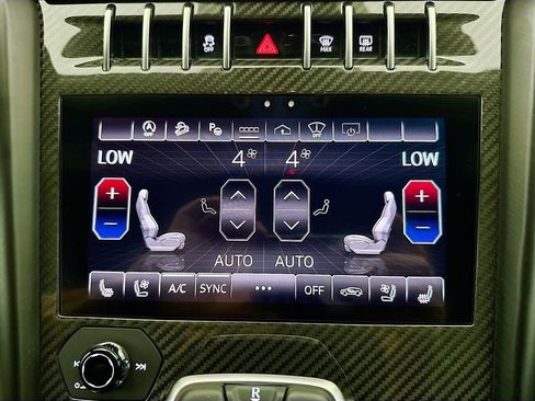 Used 2024 Lamborghini Urus Performante AWD/4WD image 15