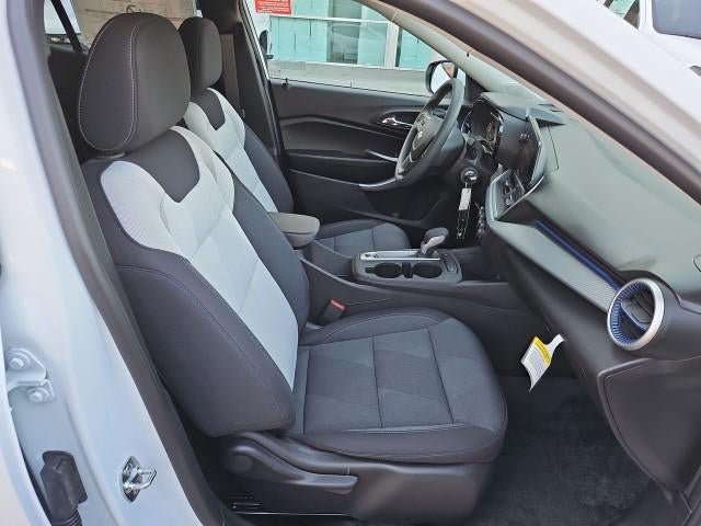 New 2026 Chevrolet Trax LS w/ LS Convenience Package FWD image 27