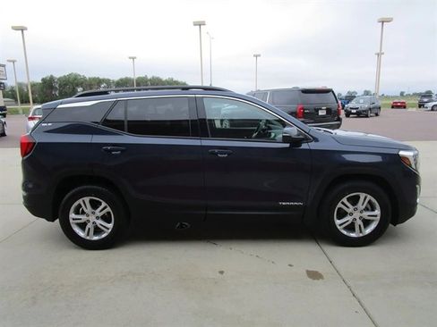 Used 2019 GMC Terrain SLE w/ Driver Convenience Package AWD/4WD image 6