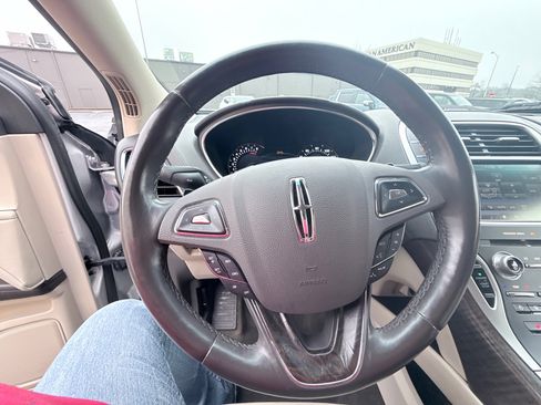 Used 2016 Lincoln MKX Select w/ Climate Package image 14