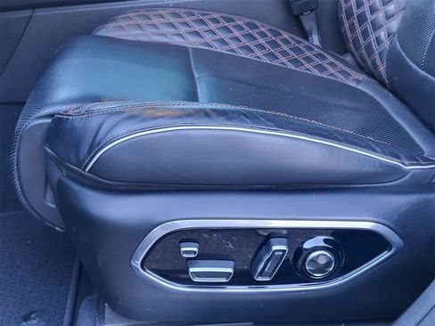 Used 2023 Jeep Grand Cherokee Summit image 22