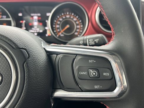 Used 2023 Jeep Gladiator Rubicon w/ LED Lighting Group image 17