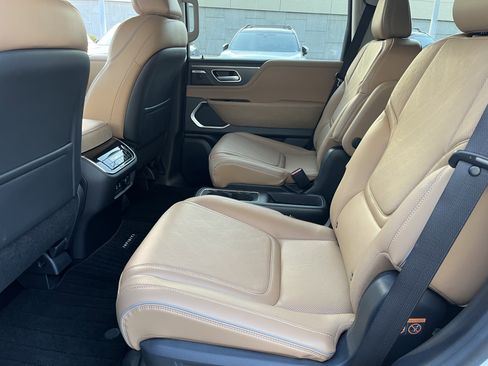 Certified 2026 INFINITI QX80 Luxe w/ Cargo Package AWD/4WD image 17