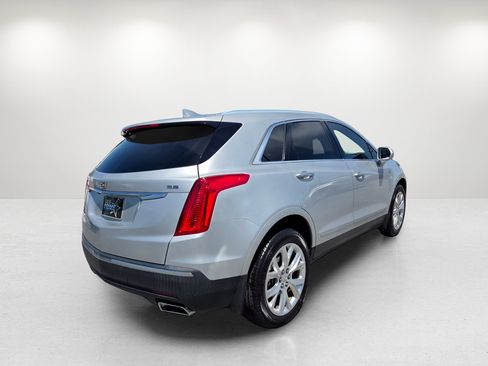 Used 2019 Cadillac XT5 Luxury w/ LPO, Radiant Package FWD image 5