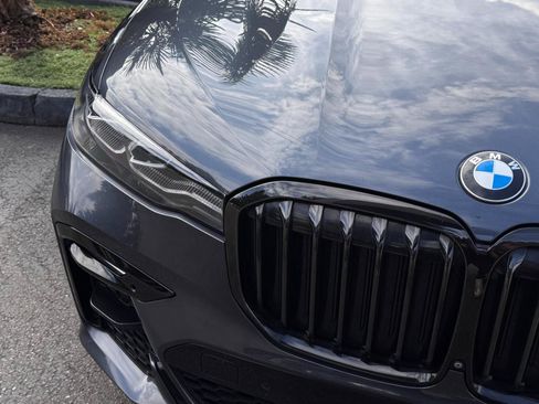 Used 2022 BMW X7 xDrive40i w/ M Sport Package AWD/4WD image 12