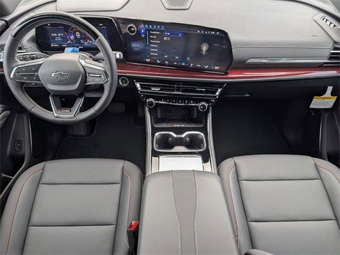 New 2026 Chevrolet Traverse Z71 w/ Enhanced Driving Package image 5