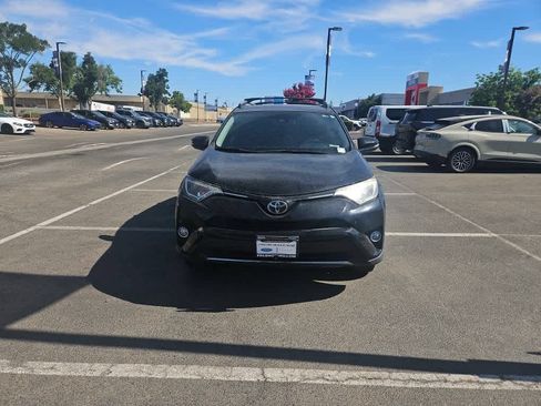 Used 2018 Toyota RAV4 XLE w/ Plus Extra Value Package FWD image 2