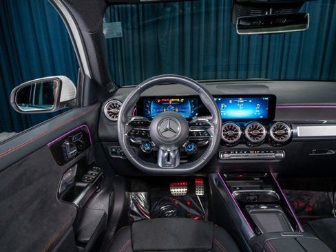Certified 2025 Mercedes-Benz GLB 35 AMG 4MATIC image 15