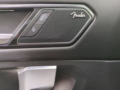 Used 2022 Volkswagen Tiguan SEL R-Line image 30