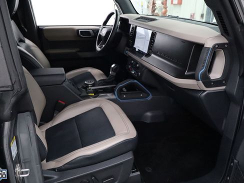 Certified 2023 Ford Bronco Wildtrak image 27
