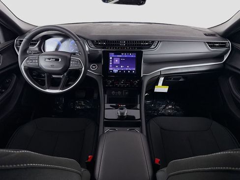 New 2025 Jeep Grand Cherokee Laredo image 27