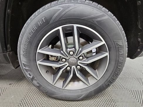 Used 2019 Jeep Grand Cherokee Limited AWD/4WD image 45