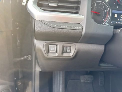 Used 2023 GMC Acadia SLT image 20