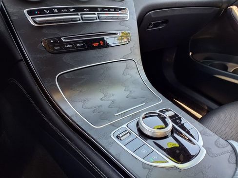 Used 2017 Mercedes-Benz GLC 300 image 28