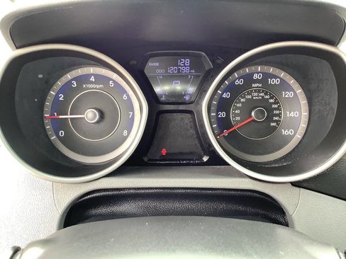 Used 2013 Hyundai Elantra GLS w/ Preferred Pkg FWD image 44