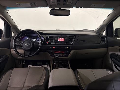 Used 2016 Kia Sedona EX image 36