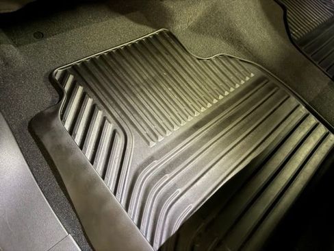 Used 2025 Chevrolet Silverado 1500 Custom image 22