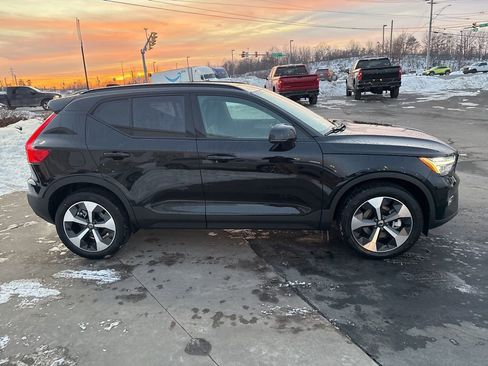 New 2026 Volvo XC40 B5 Plus w/ Protection Package Premier AWD/4WD image 4