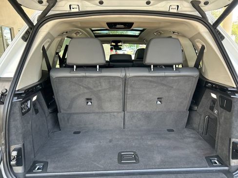 Used 2025 BMW X7 xDrive40i image 53