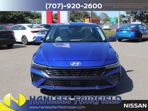 Used 2024 Hyundai Elantra Limited FWD image 4