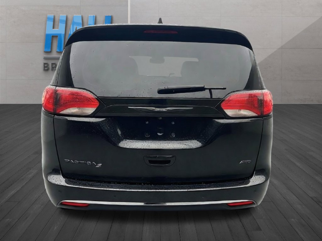 Used 2020 Chrysler Pacifica Touring-L AWD/4WD image 4
