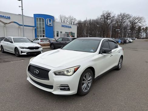 Used 2016 INFINITI Q50 Premium w/ 2.0T Premium Plus Package image 2