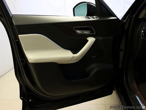 Used 2020 Jaguar F-PACE S image 26