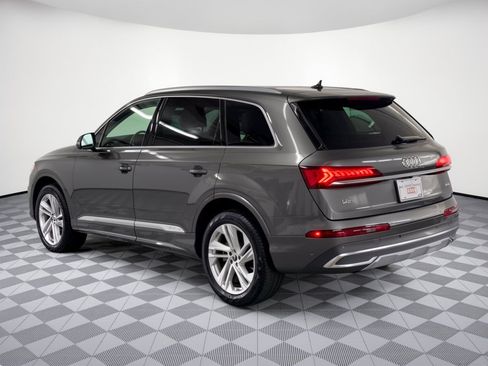 Used 2023 Audi Q7 2.0T Premium Plus w/ Premium Plus Package AWD/4WD image 3