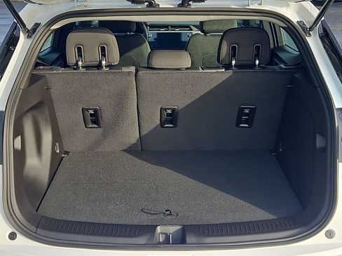 New 2027 Chevrolet Bolt LT w/ Comfort Package FWD image 24