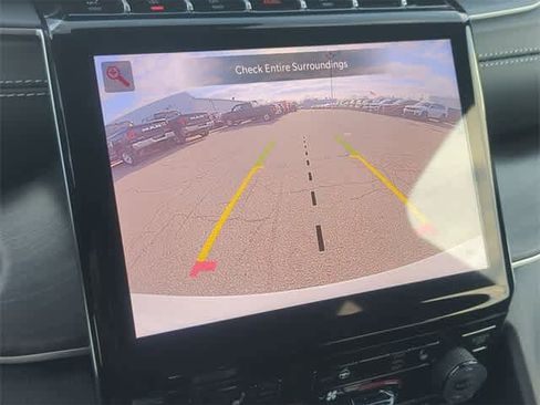 New 2025 Jeep Grand Cherokee Limited image 30