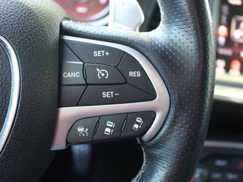 Used 2015 Dodge Challenger SRT w/ Technology Group image 36