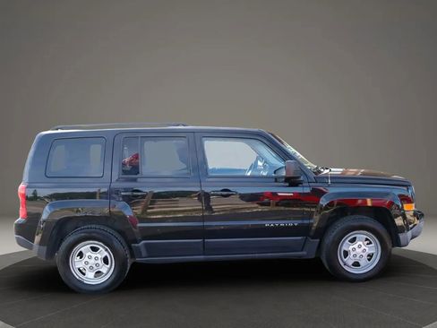 Used 2016 Jeep Patriot Sport w/ Power Value Group image 6