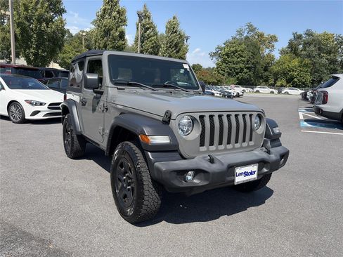 Used 2018 Jeep Wrangler Sport AWD/4WD image 7