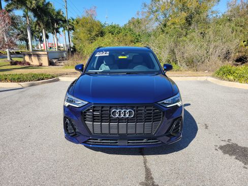 Used 2025 Audi Q3 2.0T Premium w/ Convenience Package image 2
