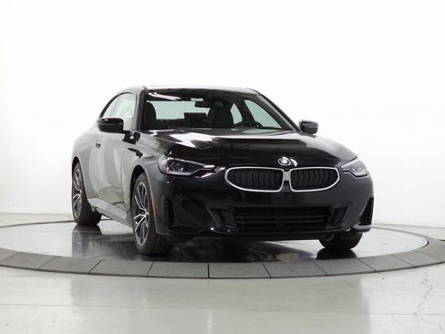 Used 2025 BMW 230i xDrive Coupe w/ Convenience Package image 1