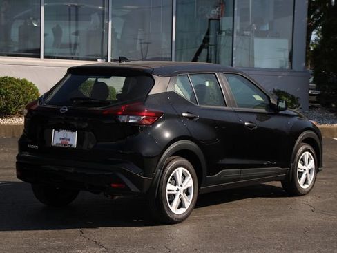 Certified 2025 Nissan Kicks Play S FWD image 10