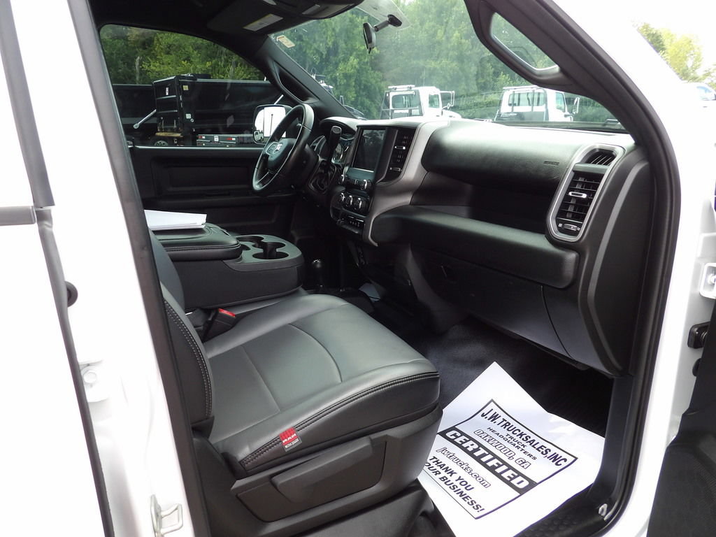 Used 2021 RAM 3500 Tradesman w/ Chrome Appearance Group AWD/4WD image 40
