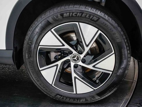 Certified 2024 Mercedes-Benz GLC 300 image 10