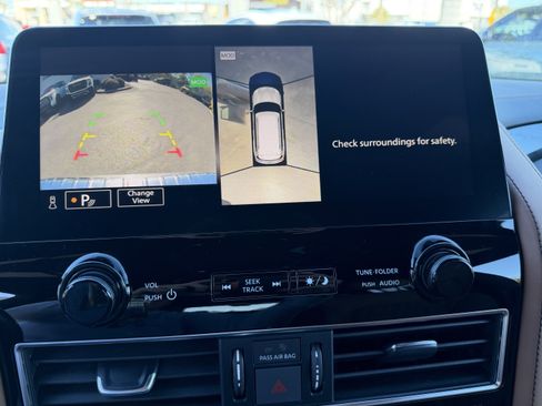 Used 2024 INFINITI QX80 Sensory AWD/4WD image 23