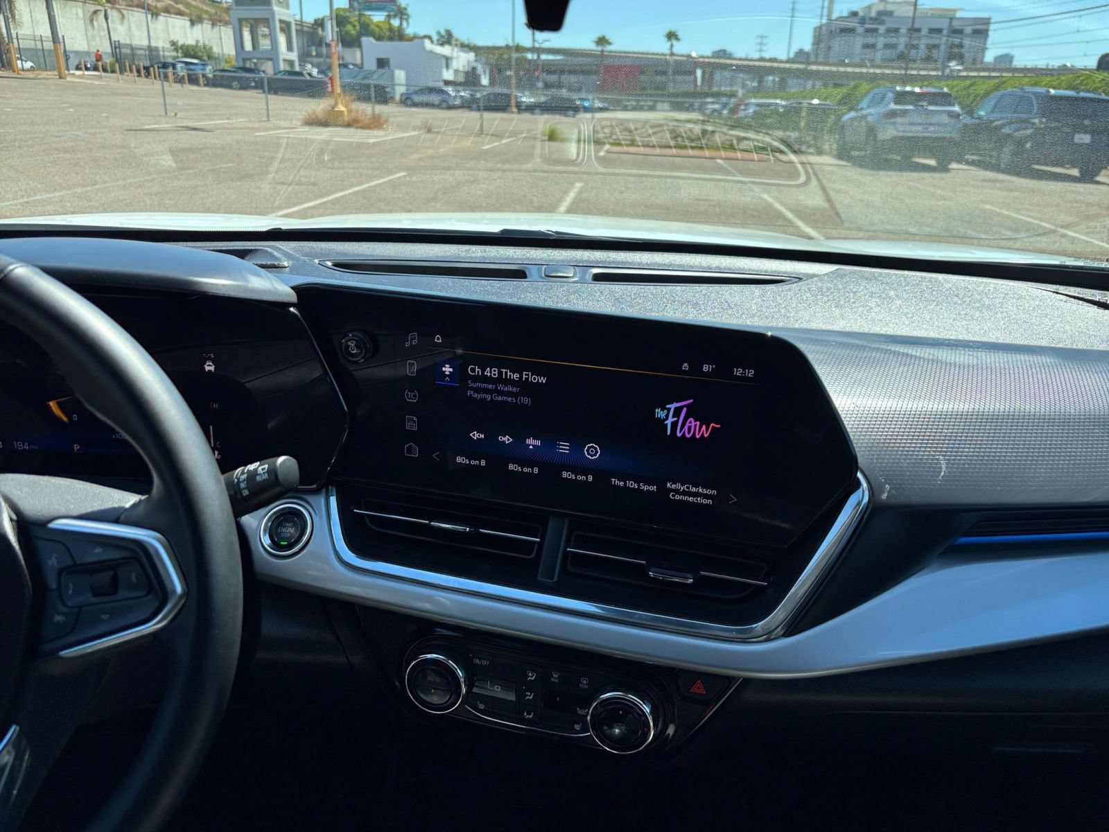 Used 2025 Chevrolet Trax LT w/ LT Convenience Package FWD image 16