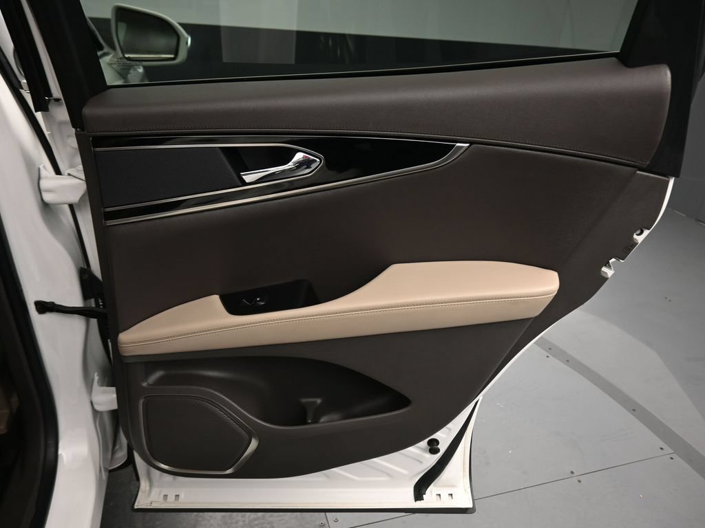 Used 2022 Lincoln Nautilus AWD w/ Premium Package image 35
