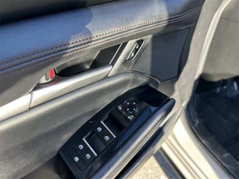 Used 2025 MAZDA MAZDA3 s Sport image 17