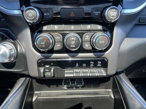 Used 2020 RAM 1500 Laramie w/ Sport Appearance Package AWD/4WD image 21