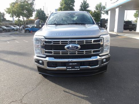 Used 2024 Ford F250 XLT image 3